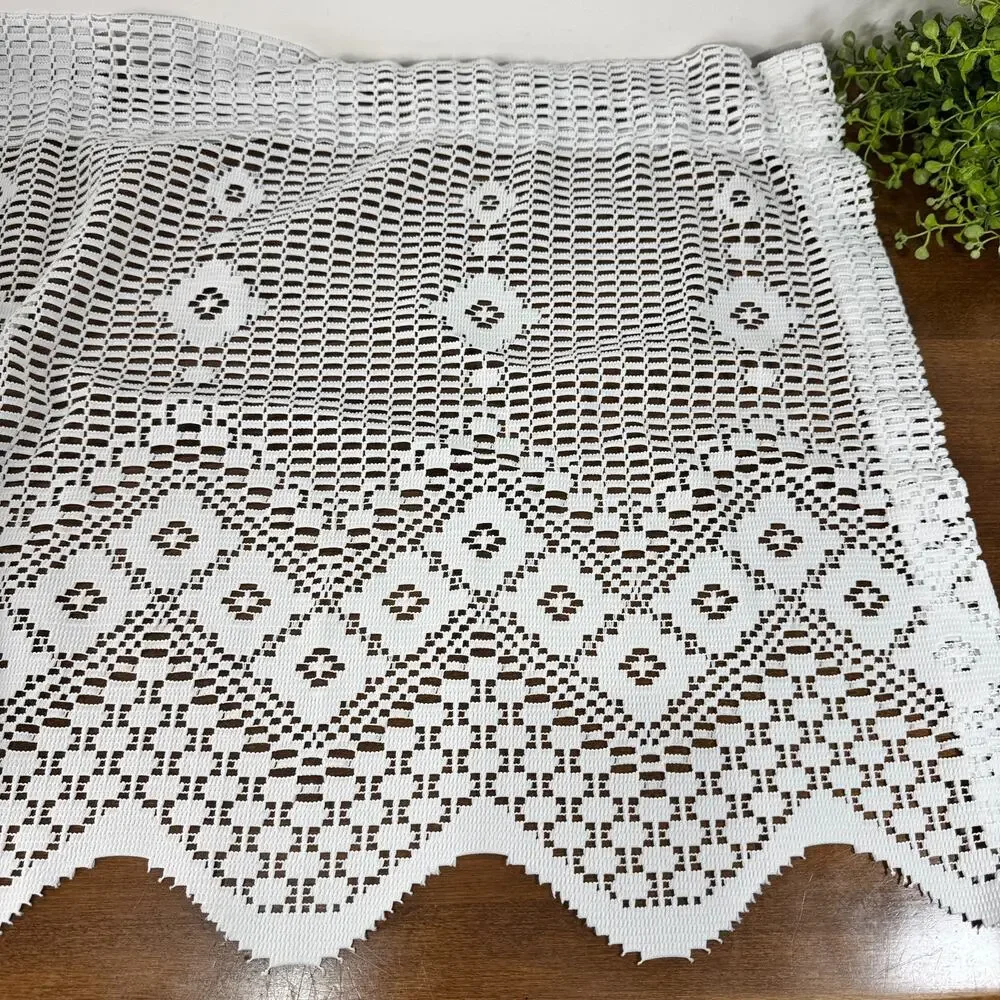 Unbranded vintage valance